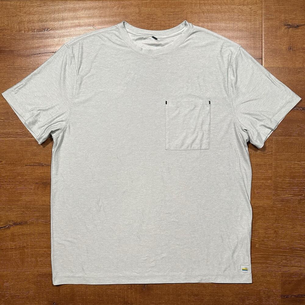 Vuori Strato Tech Pocket T Shirt Mens XL Gray Short Sleeve Performance Gym Run